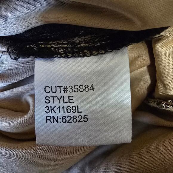 Tadashi Shoji Lace Mermaid Evening Formal Gown - Picture 8 of 12